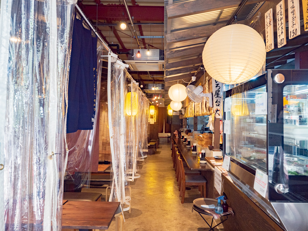 ひろや:店内