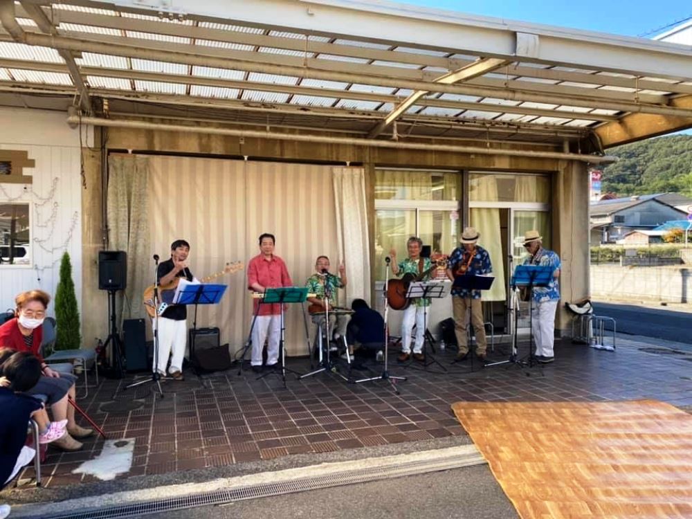 音楽仲間と開いたハワイアンイベント