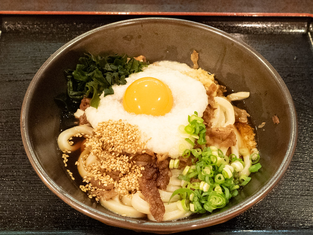 盛たに:肉とろろぶっかけうどん