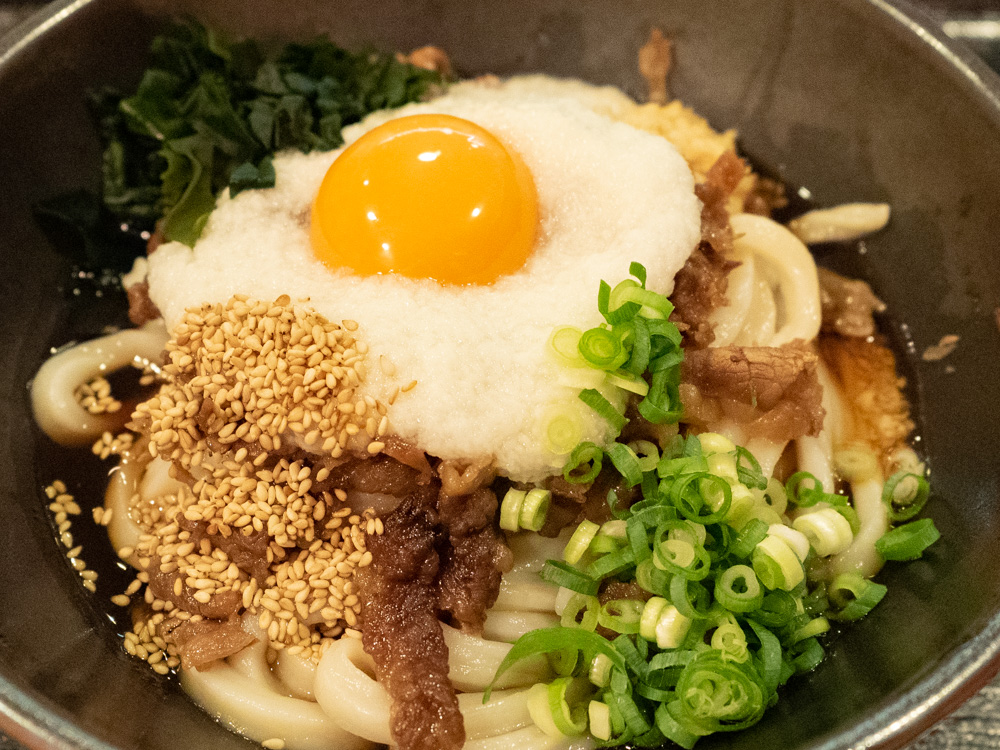 盛たに:肉とろろぶっかけうどん