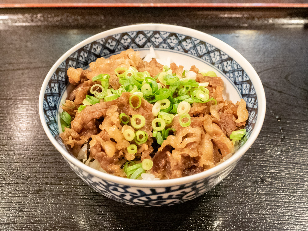 盛たに:肉めし
