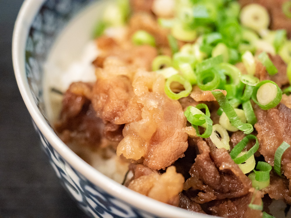 盛たに:肉めし