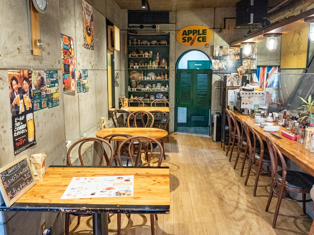 アップルスパイス:店内