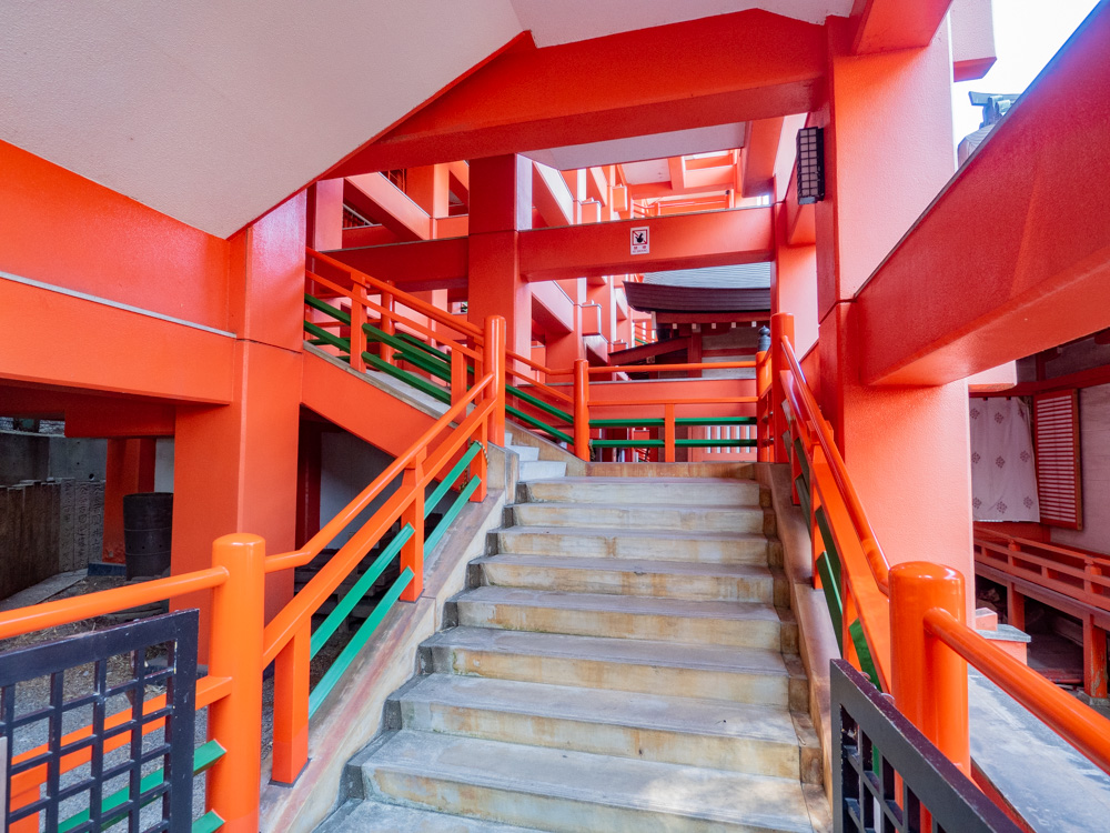 草戸稲荷神社:本殿参拝階段