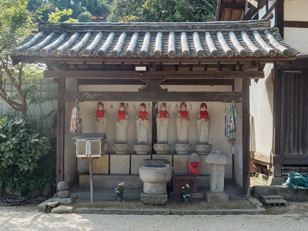 明王院:地蔵堂