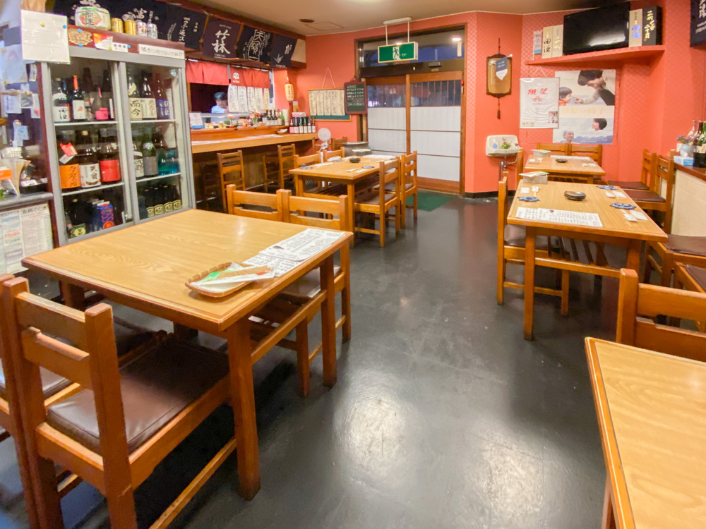 栄清丸:店内