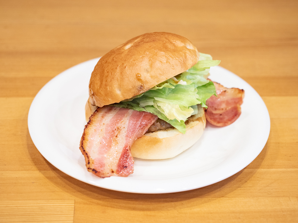 ジョン・バーガー&カフェ 〜 安心の食材にこだわったハンバーガーは家族で手づくり。ライブや貸切パーティーも楽しめる店