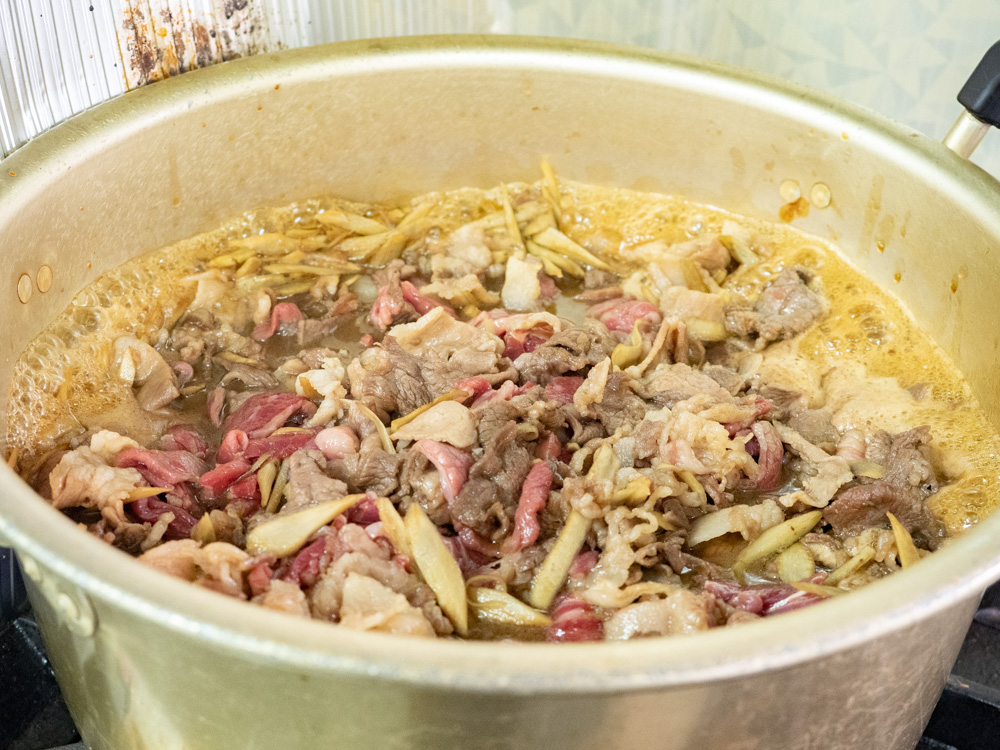 阿藻珍味:肉皿 試作風景
