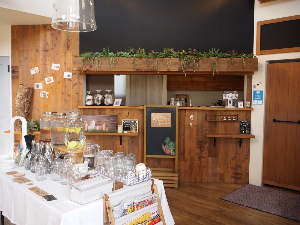 nijiiro喫茶。店内