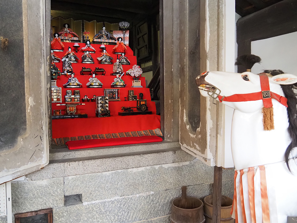 鞆の津の商家の雛飾り