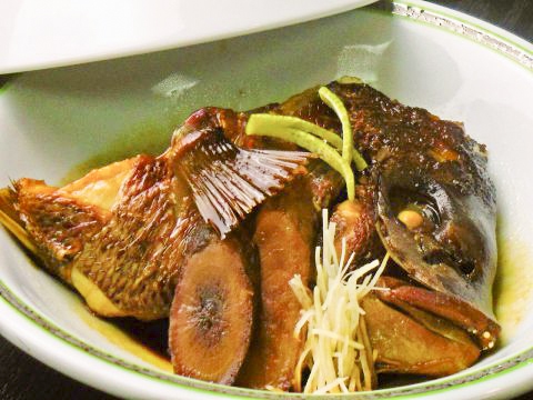衣笠:鯛のかぶと煮