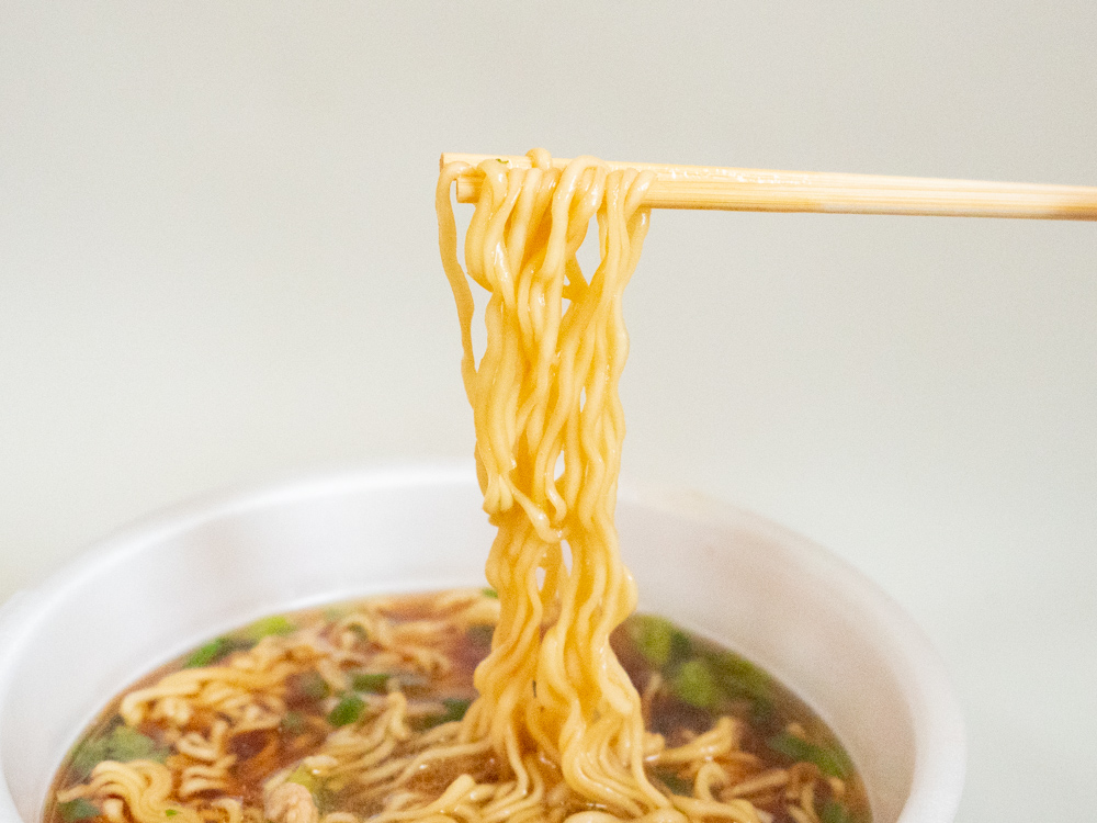 カップ笠岡ラーメン:麺
