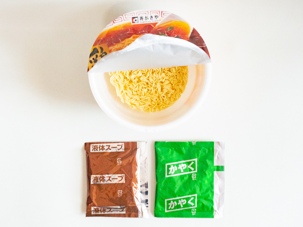 カップ笠岡ラーメン:中身